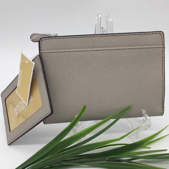 Michael Kors Jet Set Travel MD Card CSE Carryall - Picture 2 of 8